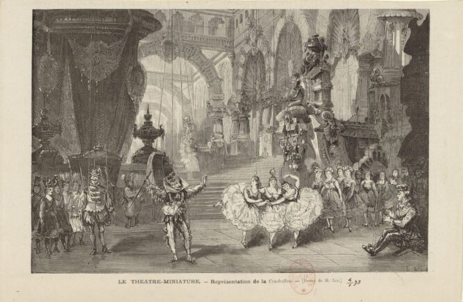 Un grand nombre de marionnettes à fils représentant des jeunes filles en train de danser et des hommes debout, dans un décor de palais imaginaire