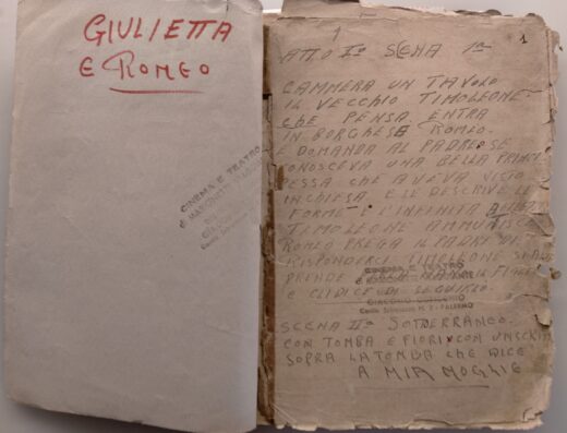 Deux pages d'un cahier manuscrit